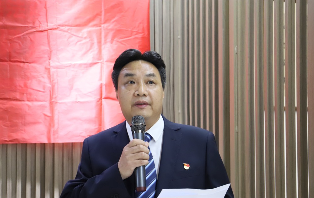 刘学志.jpg